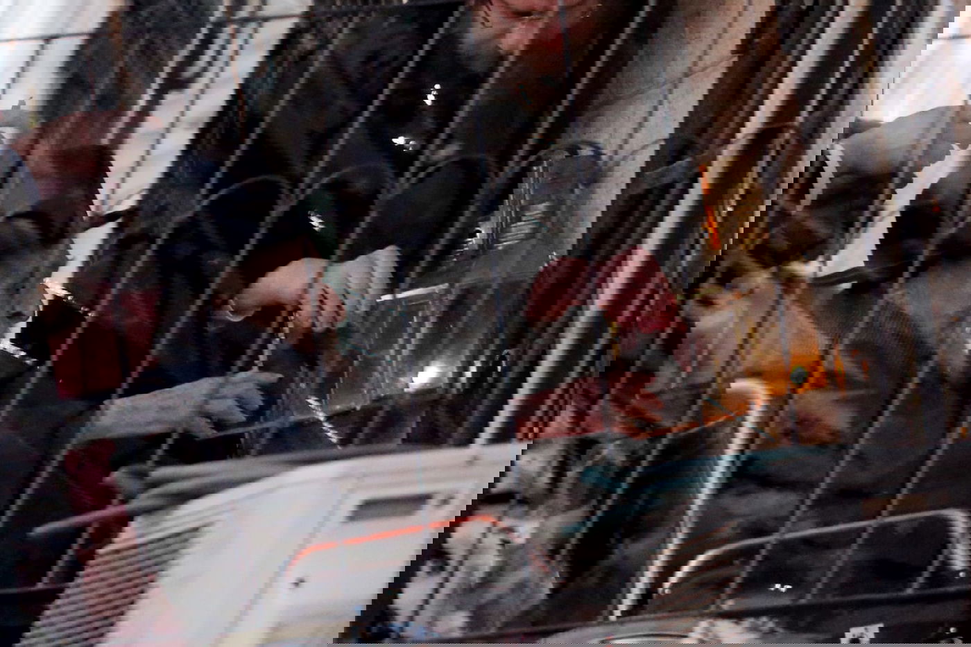 זקן ראשי הישיבות הגרמ"ד סולובייצ'יק בהדלקת נרות חנוכה