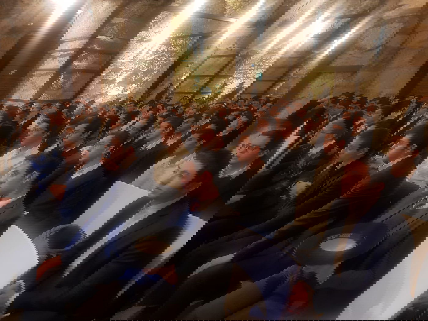 הזיץ של 'היישוב' במנהרות הכותל • צפו