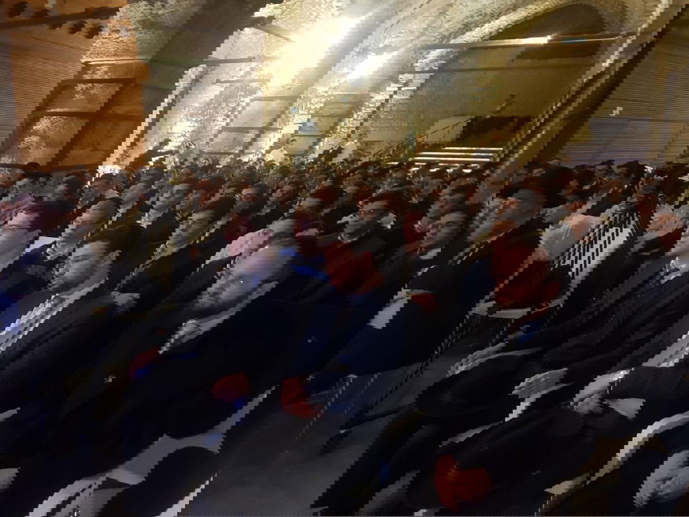 הזיץ של 'היישוב' במנהרות הכותל • צפו