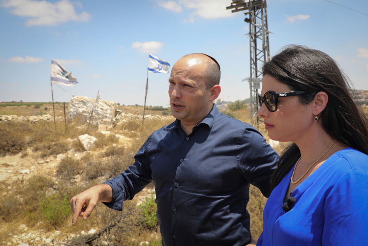 שקד ובנט. ארכיון