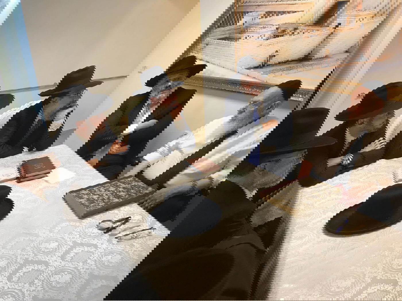 מי רואה אותם יוצאים - גדולי ישראל הוזמנו למעמד סיום הש״ס בארנה