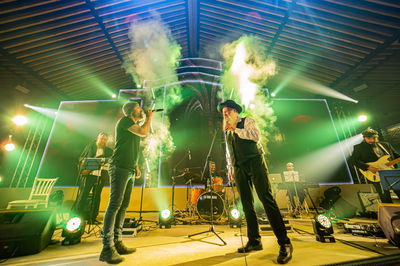 שולי רנד ונתן גושן ביצעו את הלהיט 'בין קודש לחול' • צפו