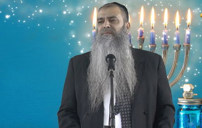 הרב רפאל זר בפינה לפרשת מקץ • צפו