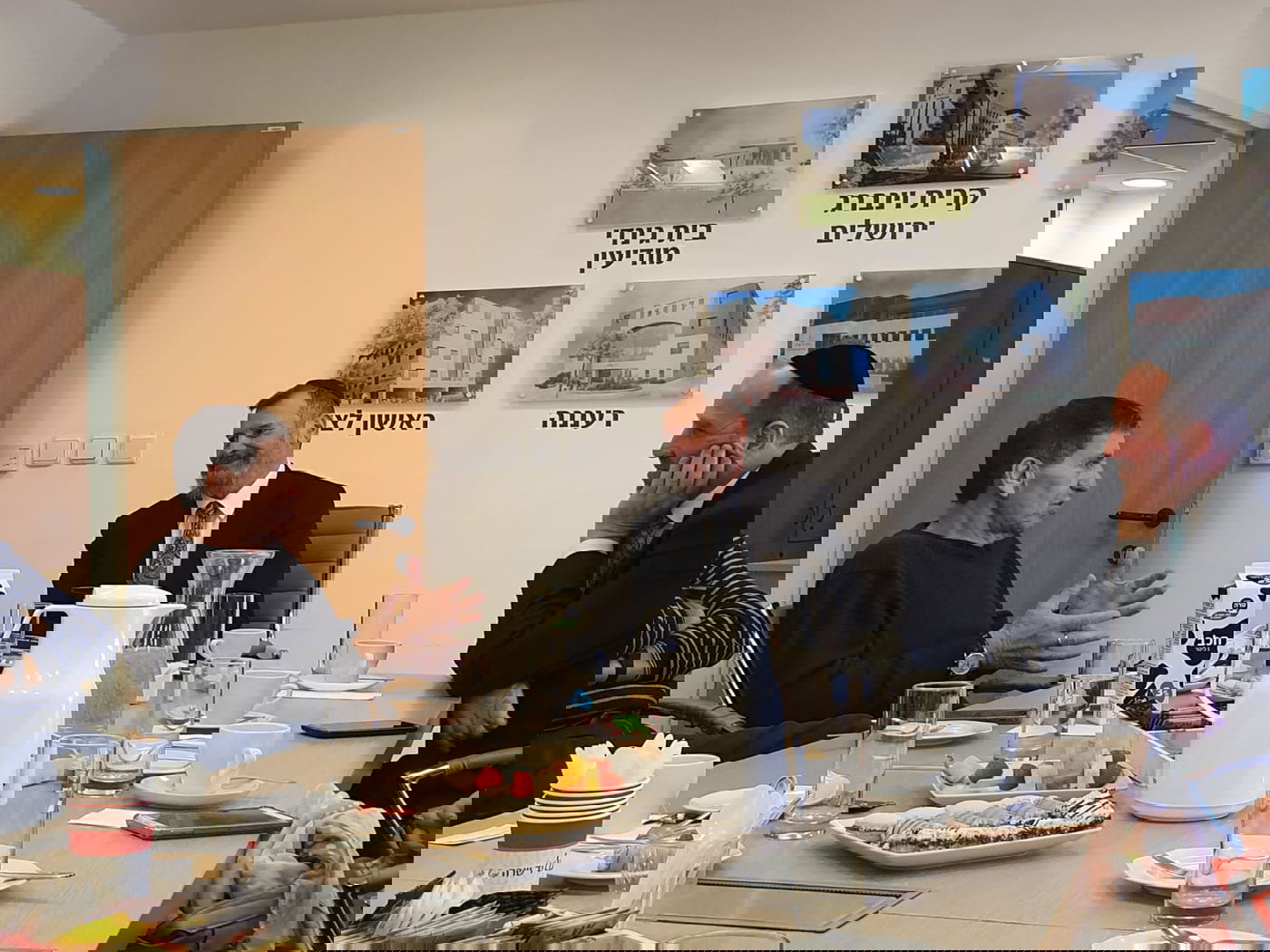 יו"ר קקל מר דניאל עטר בביקור במטה הארצי של יד שרה