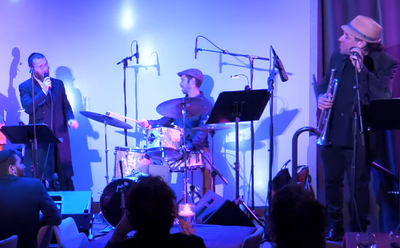 יעקב למר במחרוזת חנוכה עם נגן הכלייזמר הבינלאומי