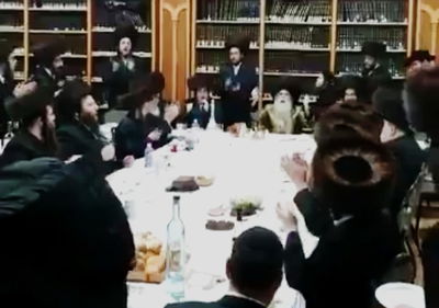 "חסדי השם": הרבי וחסידיו שניצלו מהפיגוע - בשירת הודיה