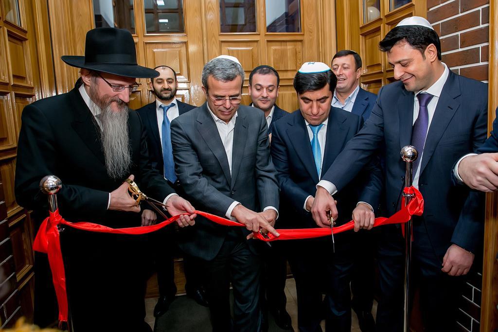 כשהגר"פ גולדשמידט והגר"ב לזר התאחדו להדלקת נר • צפו