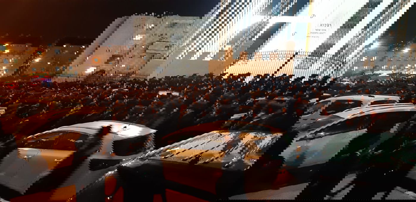 צפו: תיעוד ממסע ההלוויה של האברך מוטי קליין