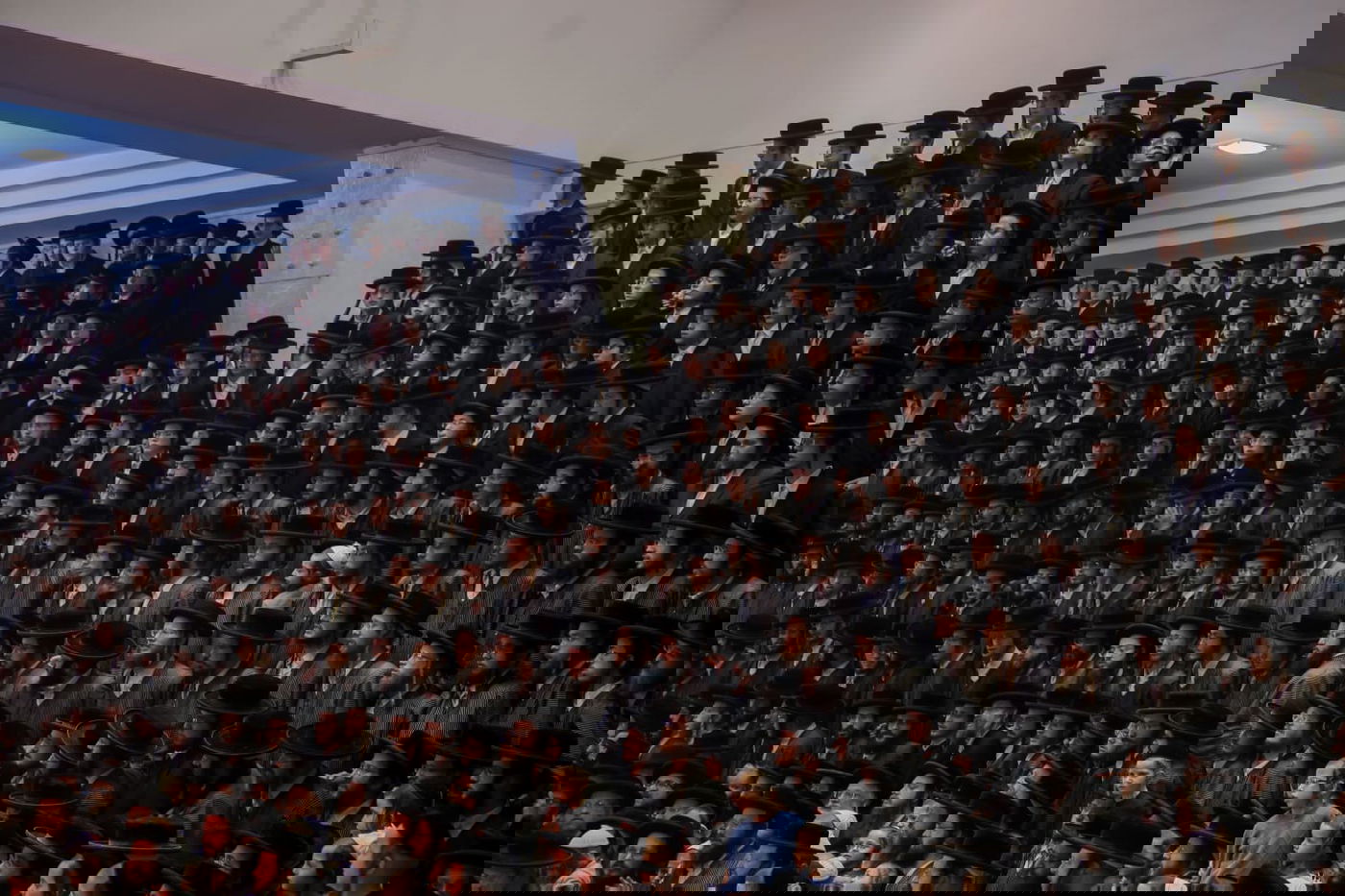 האדמו"ר מתולדות אהרן בשריפת הפתילות