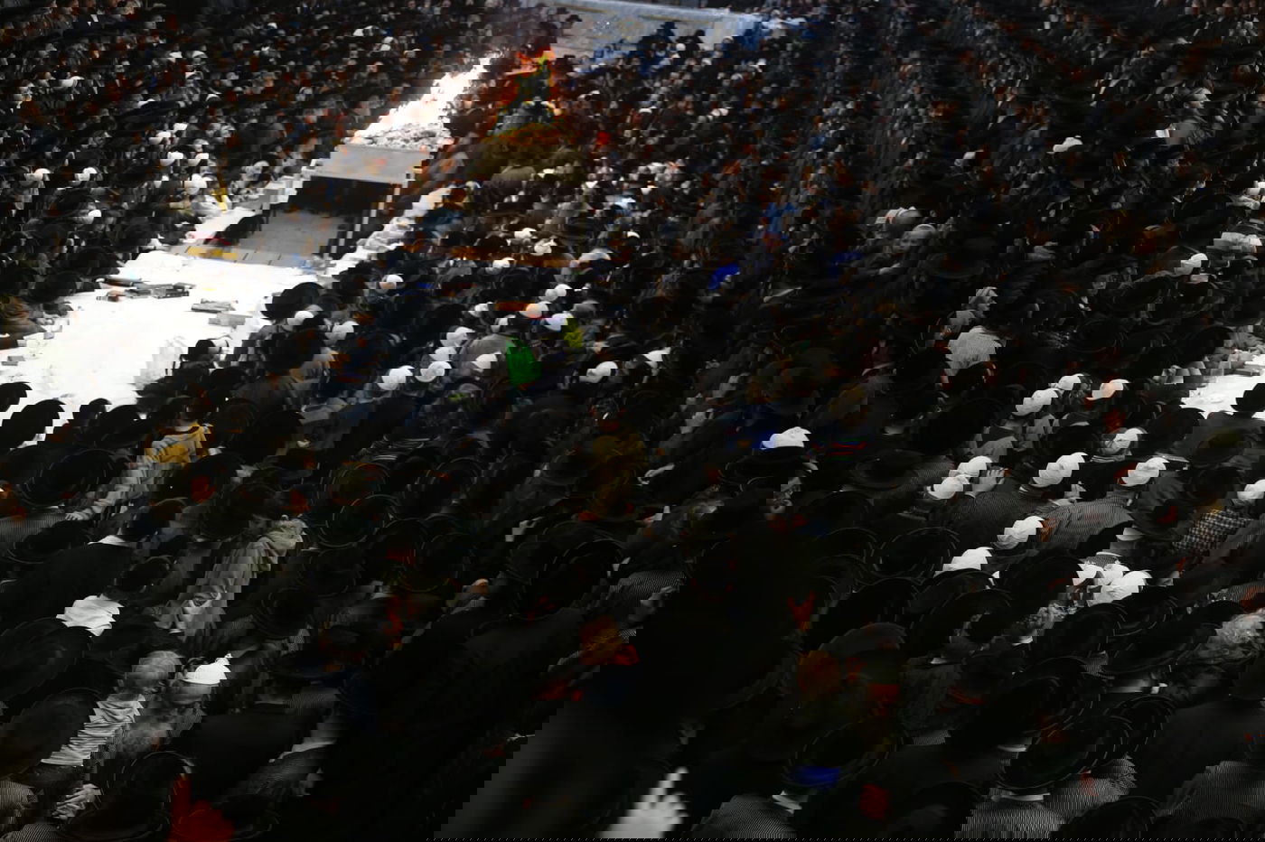 האדמו"ר מתולדות אהרן בשריפת הפתילות