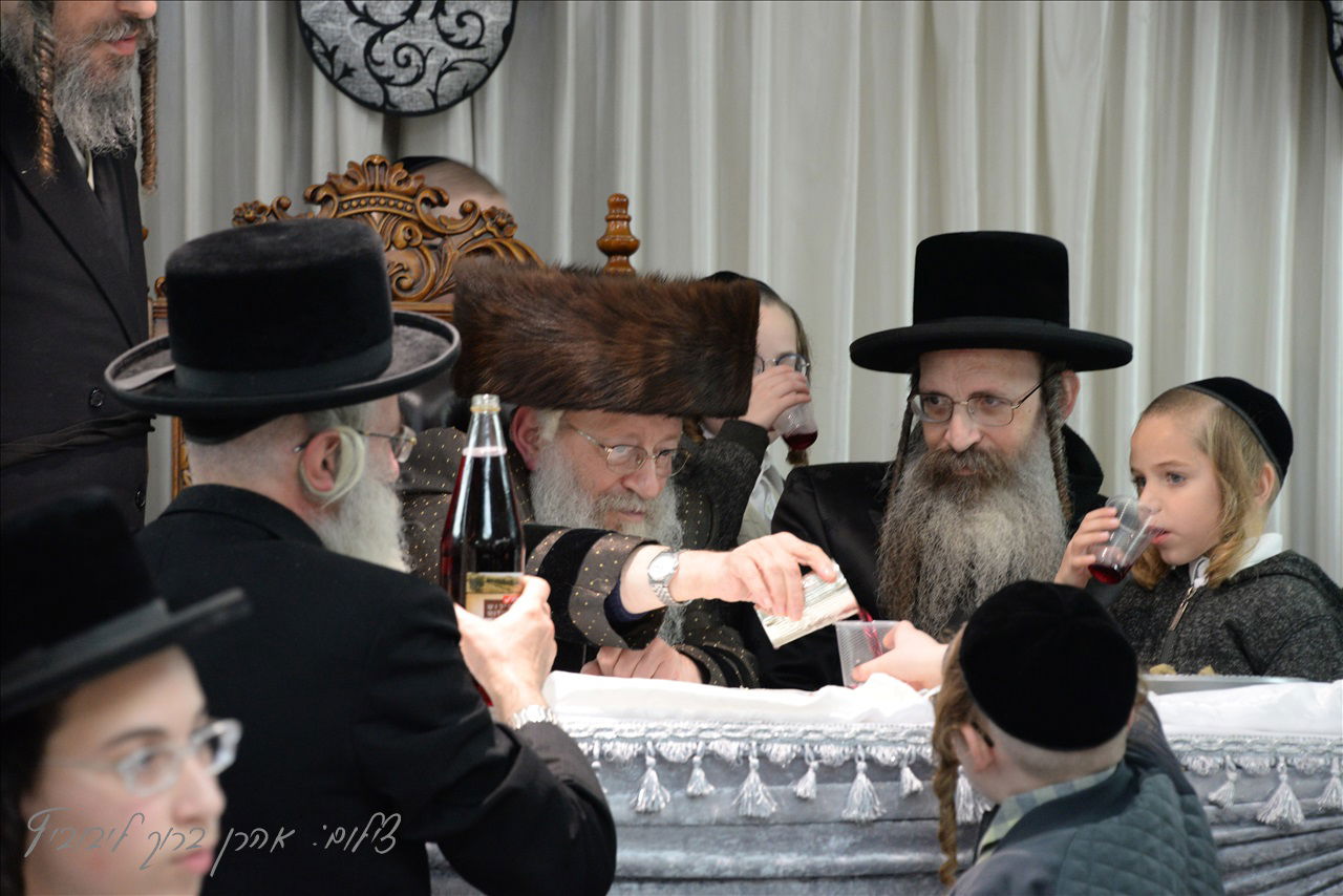 מעמד הדלקת נר חנוכה וסיום הש"ס בחסידות נדבורנה בחיפה