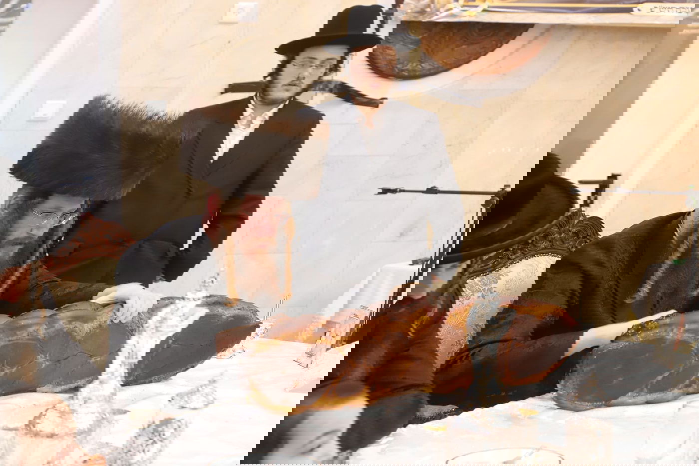 מעמד הדלקת נר חנוכה וסיום הש"ס בחסידות קאליב