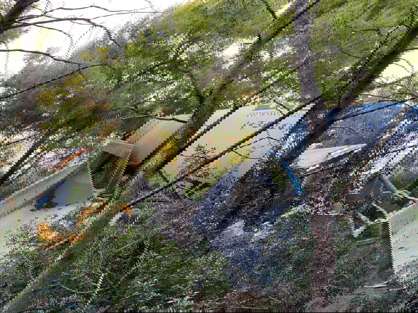 מערבל בטון איים להתהפך על בית פרטי