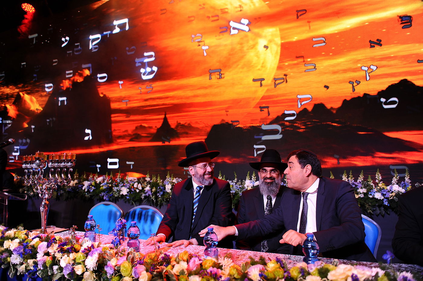 תיעוד ענק: מעמד סיום הש"ס כולו ביום אחד