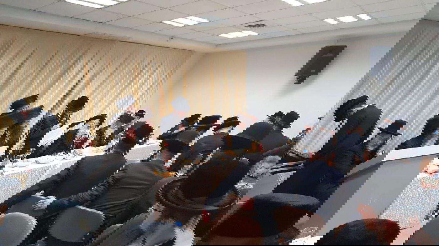 הבחור סיים את הש"ס; הישיבה חגגה איתו