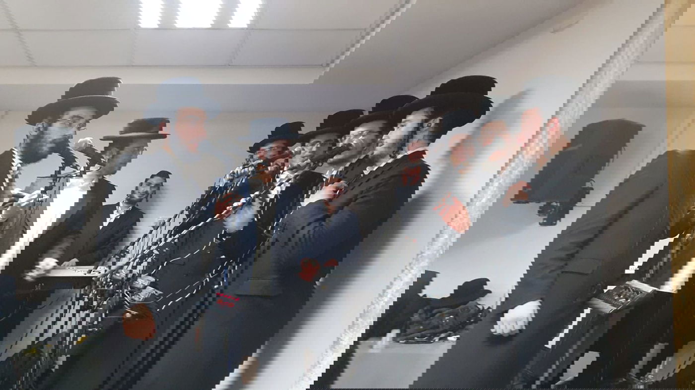 הבחור סיים את הש"ס; הישיבה חגגה איתו