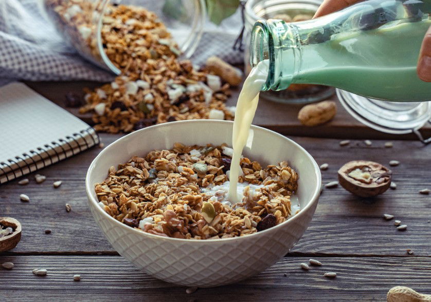 גרנולה עם שבבי קוקוס וקשיו