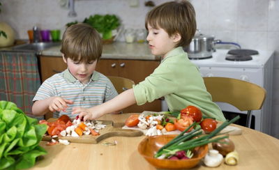 טף וטופו: האם מותר לילדים להיות טבעונים?