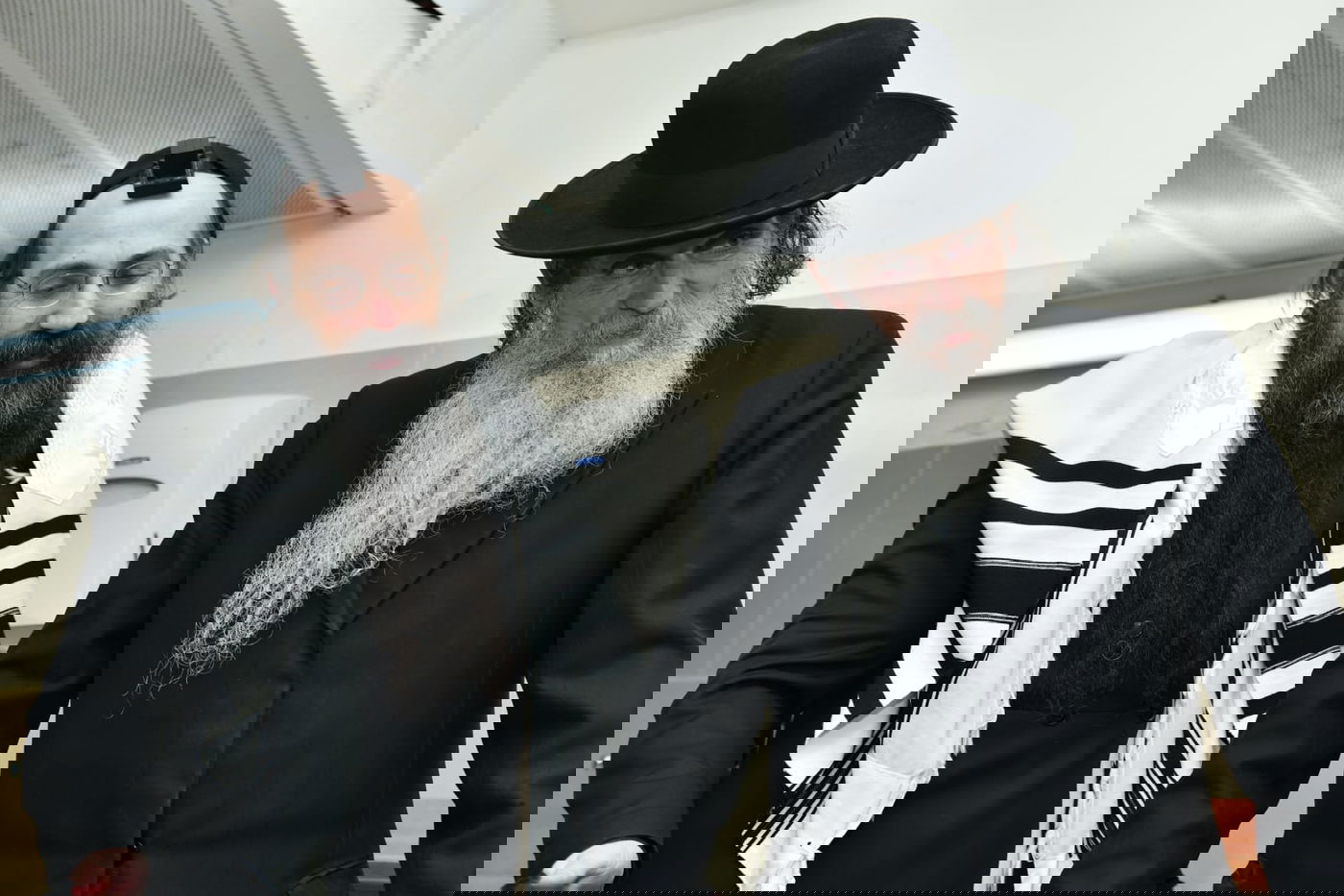 הגר"ד לנדו שימש כסנדק בברית לנין הרב גריינמן