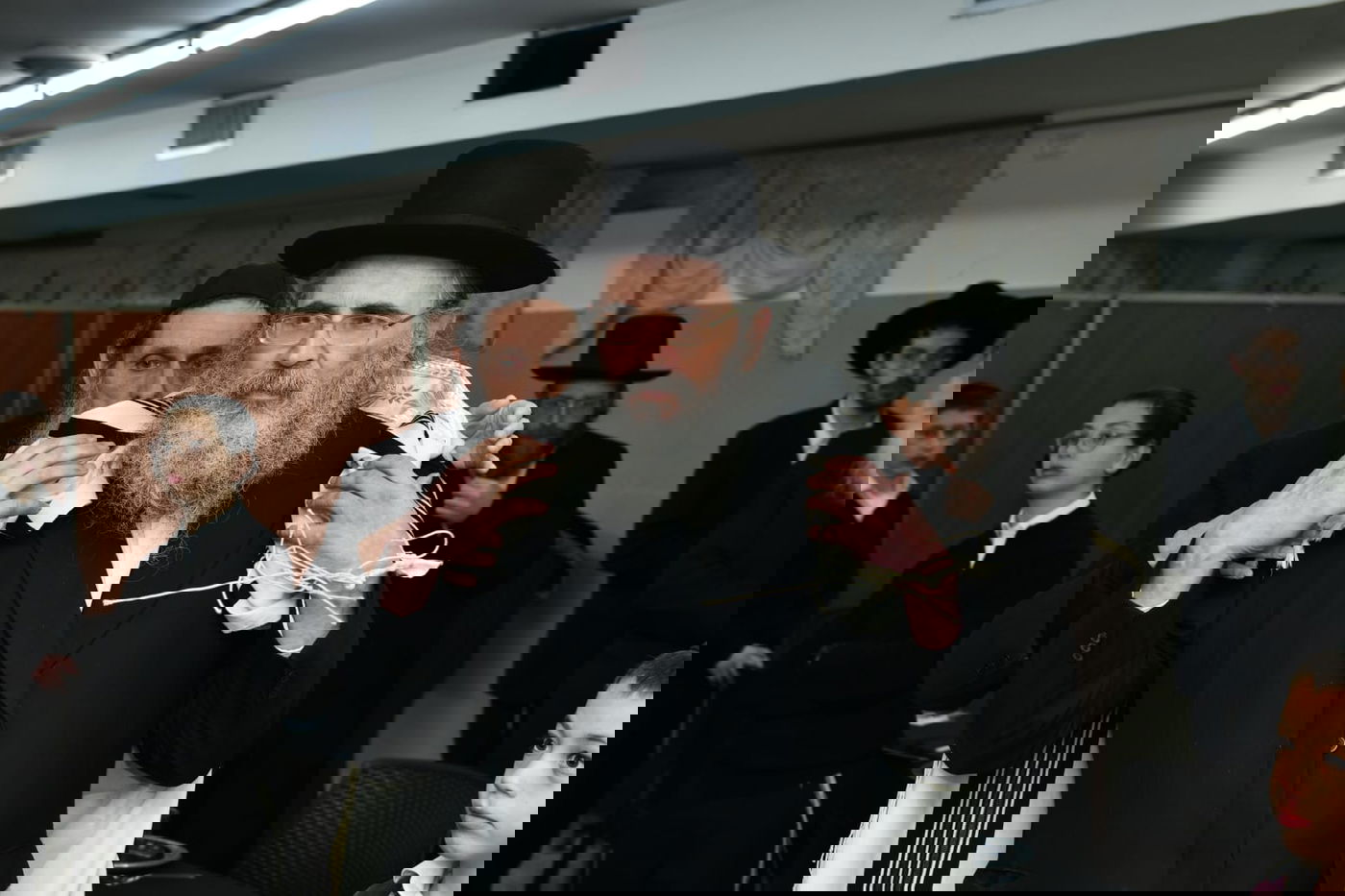 הגר"ד לנדו שימש כסנדק בברית לנין הרב גריינמן