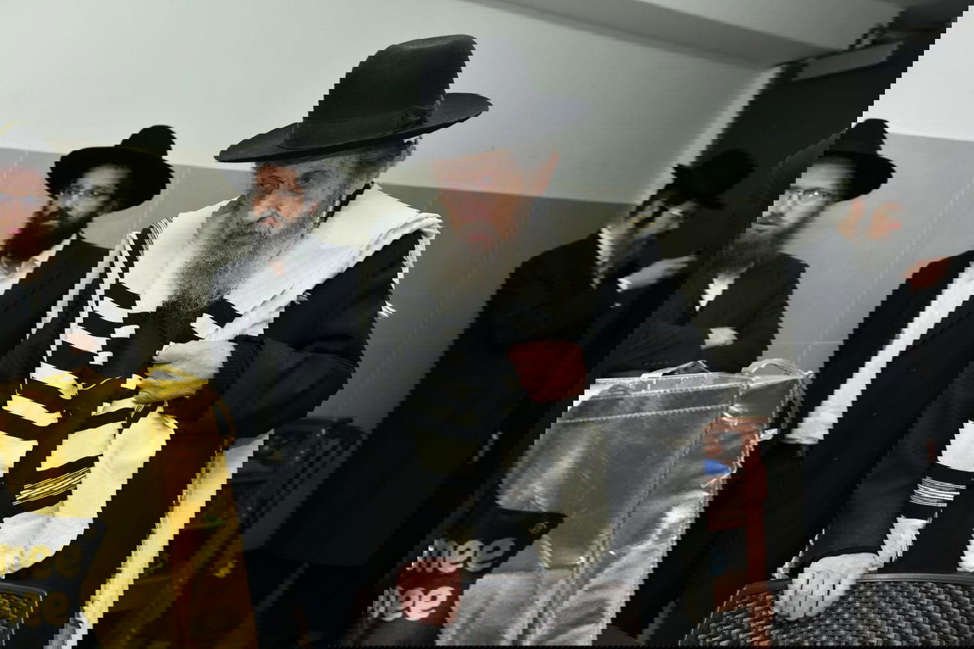 הגר"ד לנדו שימש כסנדק בברית לנין הרב גריינמן