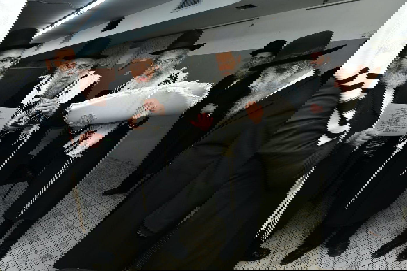 הגר"ד לנדו שימש כסנדק בברית לנין הרב גריינמן