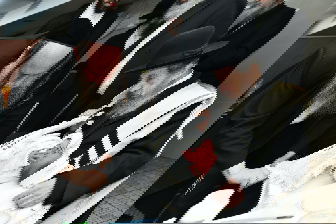 הגר"ד לנדו שימש כסנדק בברית לנין הרב גריינמן