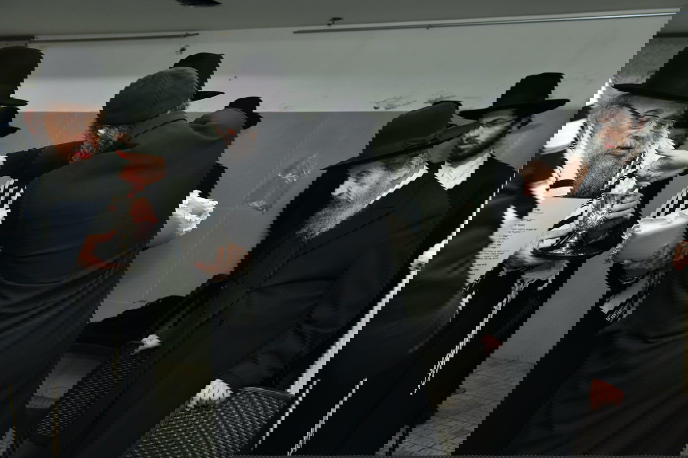 הגר"ד לנדו שימש כסנדק בברית לנין הרב גריינמן