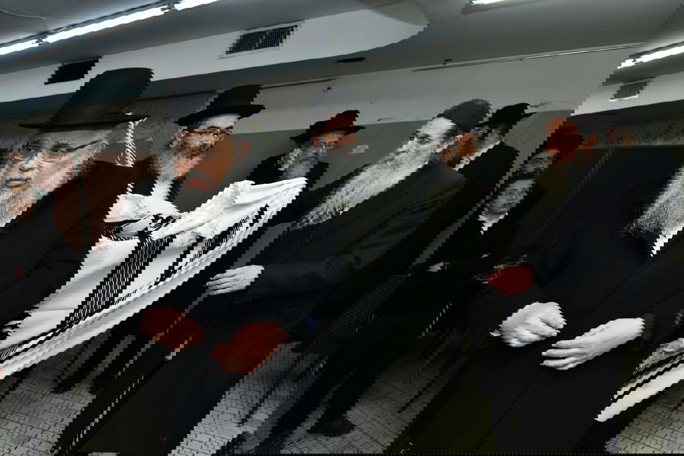 הגר"ד לנדו שימש כסנדק בברית לנין הרב גריינמן