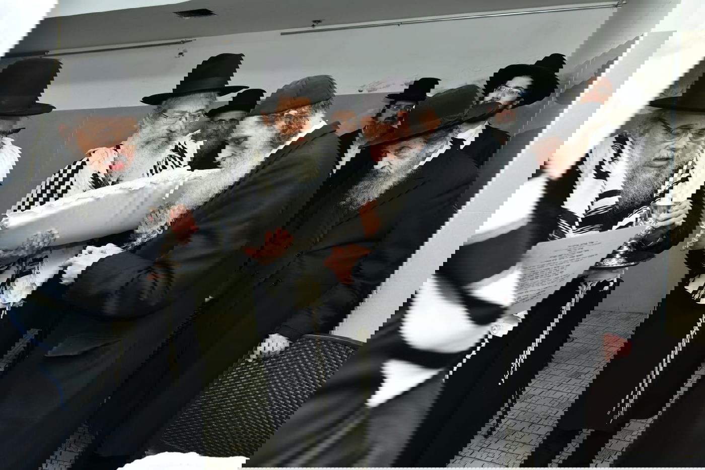 הגר"ד לנדו שימש כסנדק בברית לנין הרב גריינמן