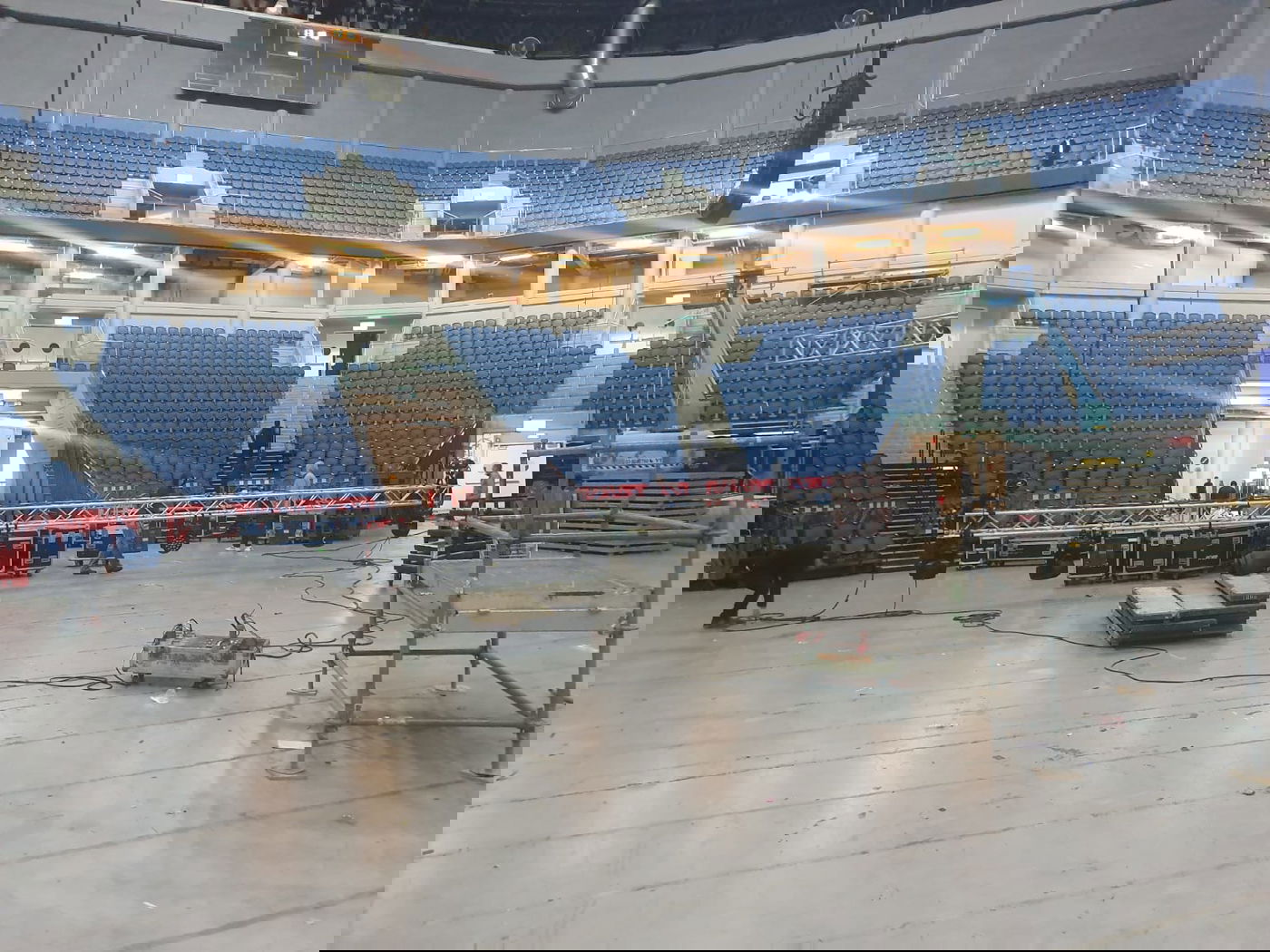 צפו: ההכנות האחרונות לסיום הש"ס המרכזי בירושלים