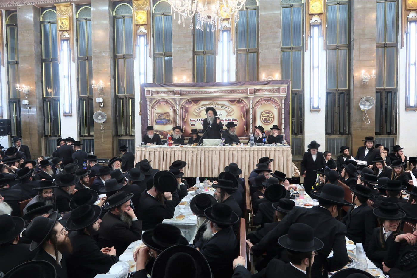 תיעוד: כך חגגו בברסלב את סיום הש"ס