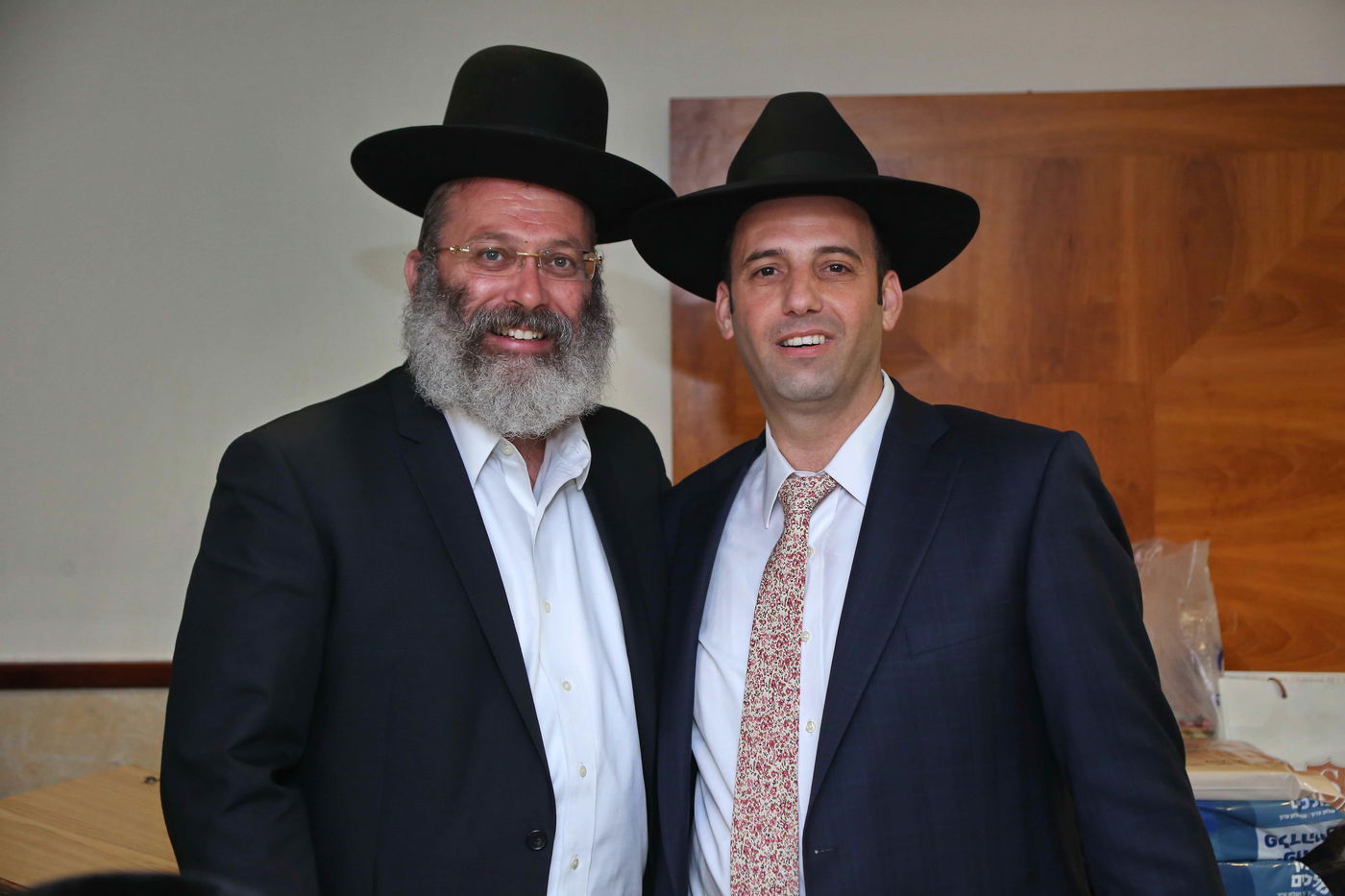 פרסום ראשון: שמוליק גרינברג הודח, שלמה רוזנשטיין יישאר היועץ