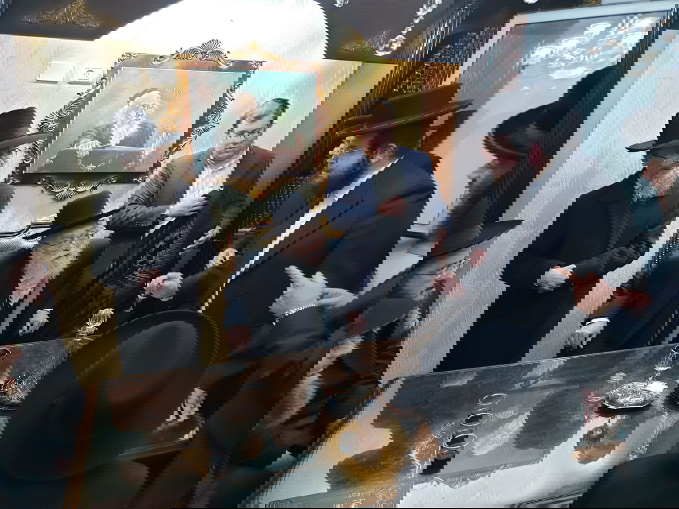 הרב אלישיב חנך בית הוראה על שם אביו