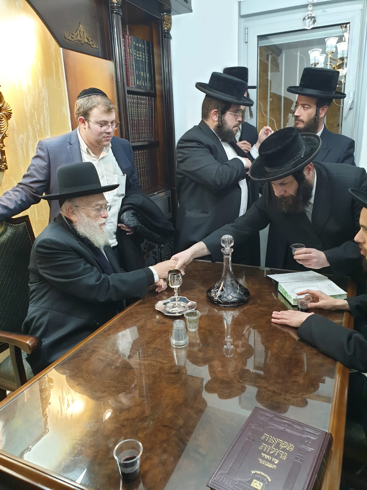 הרב אלישיב חנך בית הוראה על שם אביו