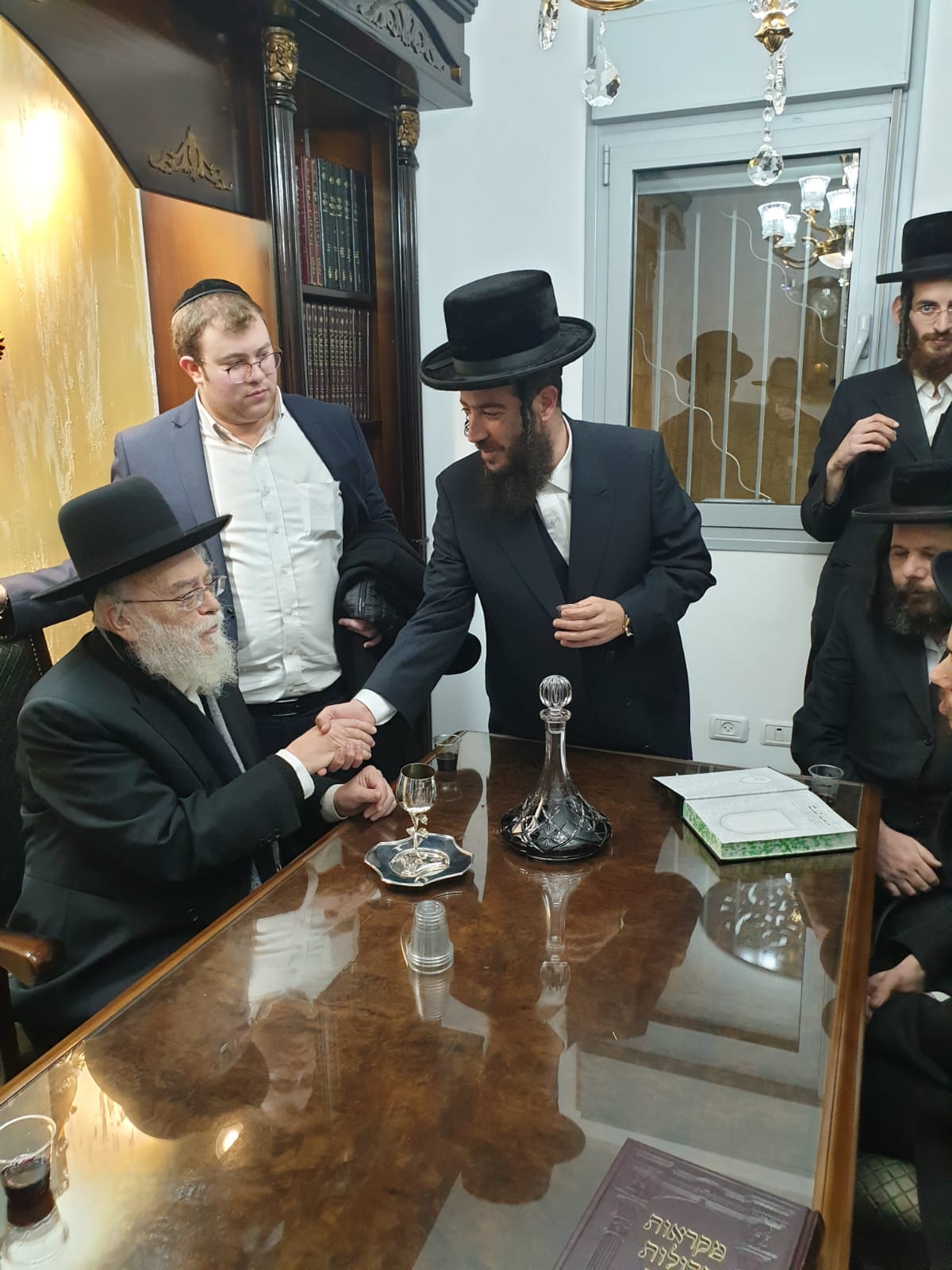 הרב אלישיב חנך בית הוראה על שם אביו