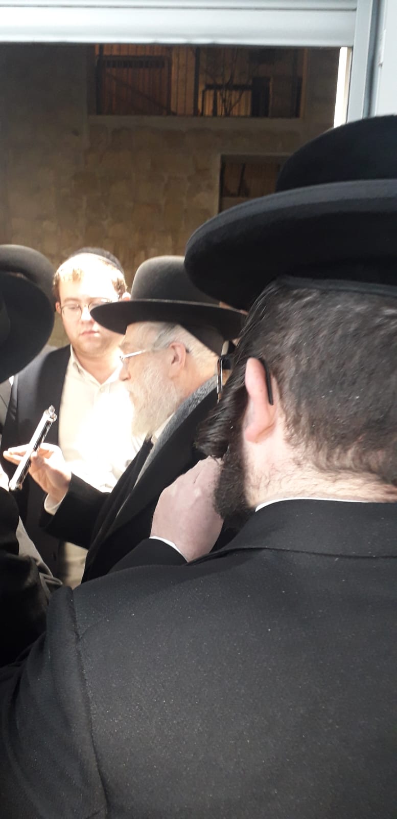 הרב אלישיב חנך בית הוראה על שם אביו