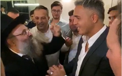 הגרמ"ב זילברברג לקובי פרץ: "אתה זמר מיוחד"