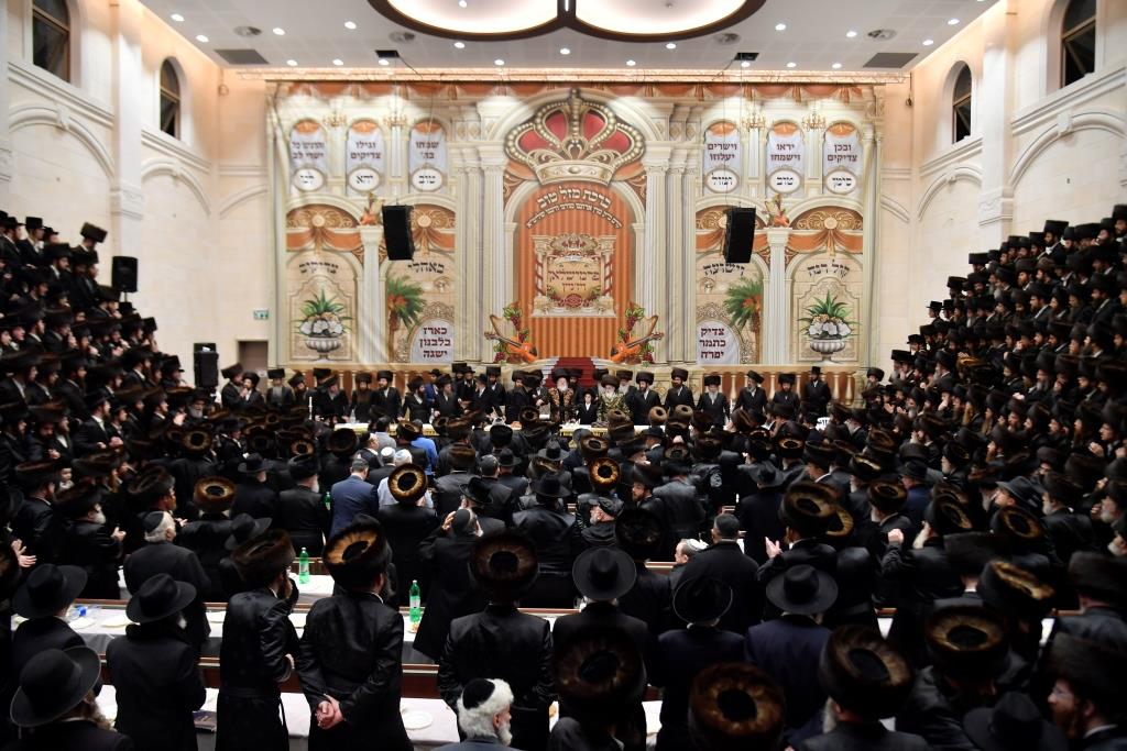 האדמו"רים מויז'ניץ ופרמישלאן ערכו בר מצווה לנכדם