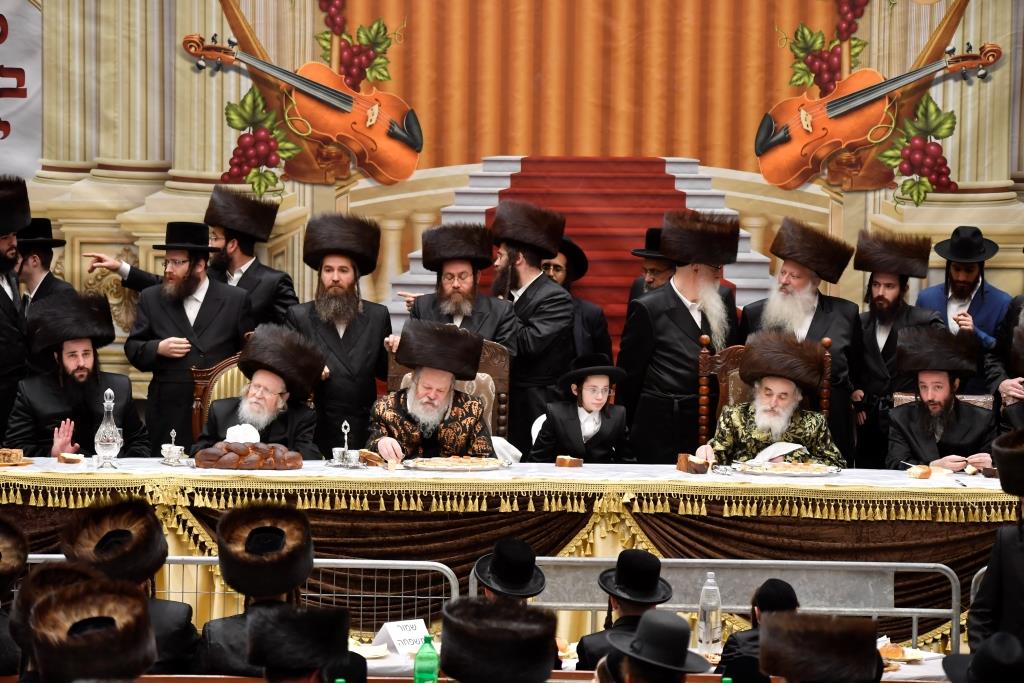 האדמו"רים מויז'ניץ ופרמישלאן ערכו בר מצווה לנכדם