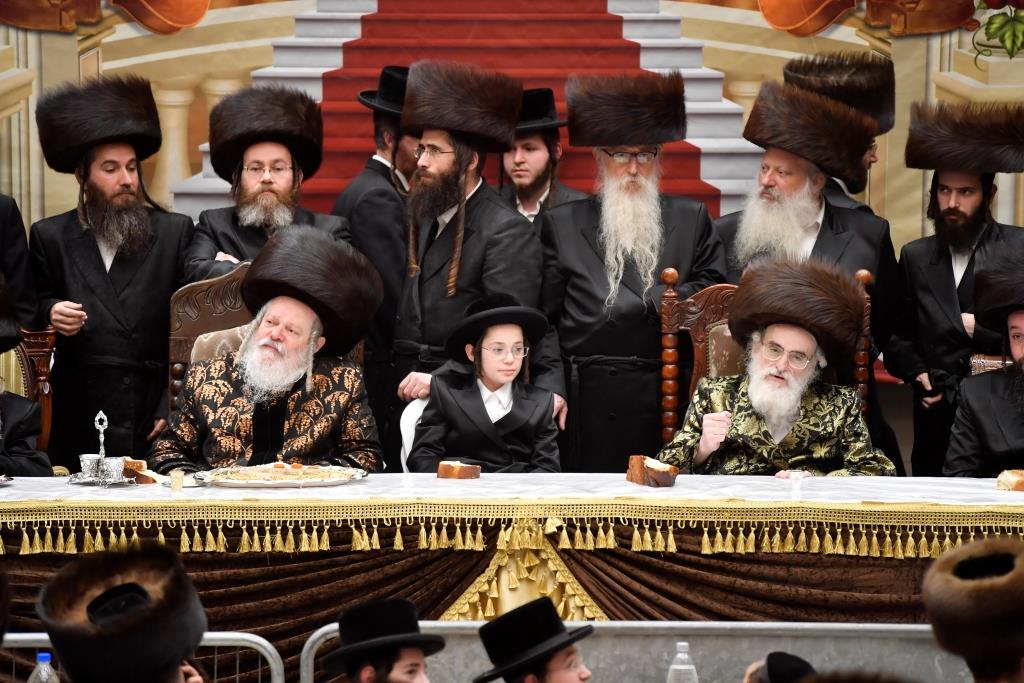 האדמו"רים מויז'ניץ ופרמישלאן ערכו בר מצווה לנכדם