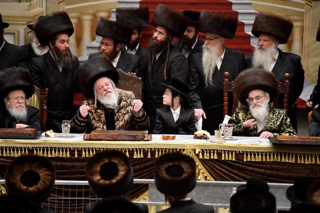 האדמו"רים מויז'ניץ ופרמישלאן ערכו בר מצווה לנכדם