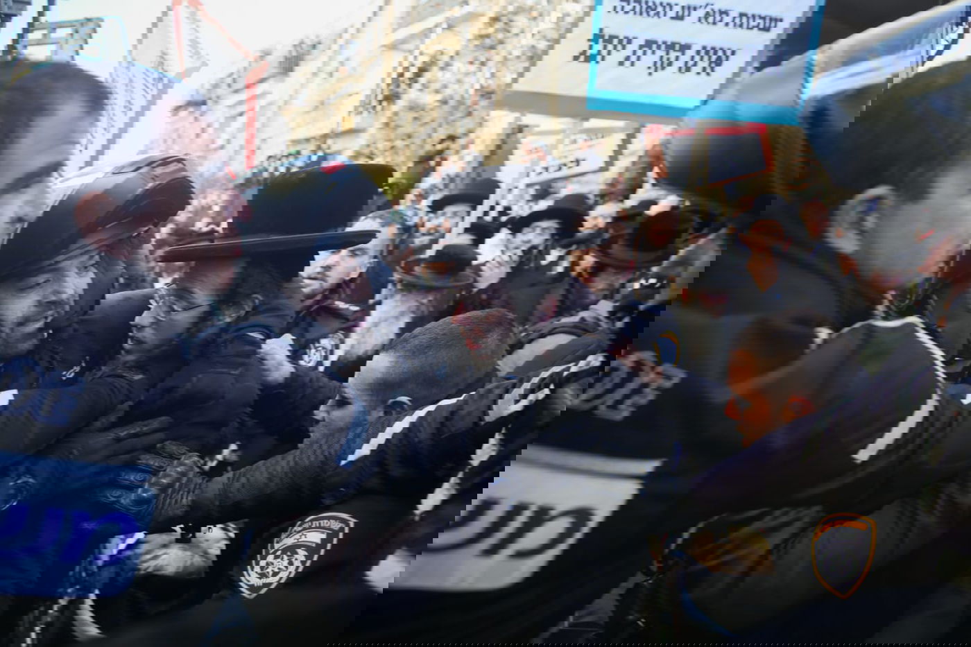 הפגנה סוערת בירושלים: עצורים במאבק על הרכבת הקלה