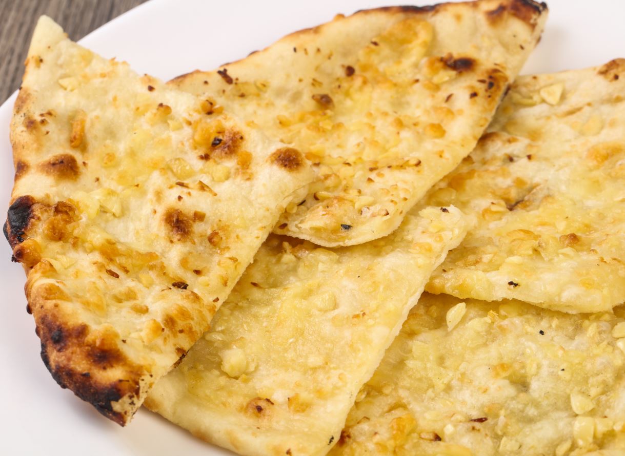 פיתות שום וגבינות שאף אחד לא יוכל לסרב להן