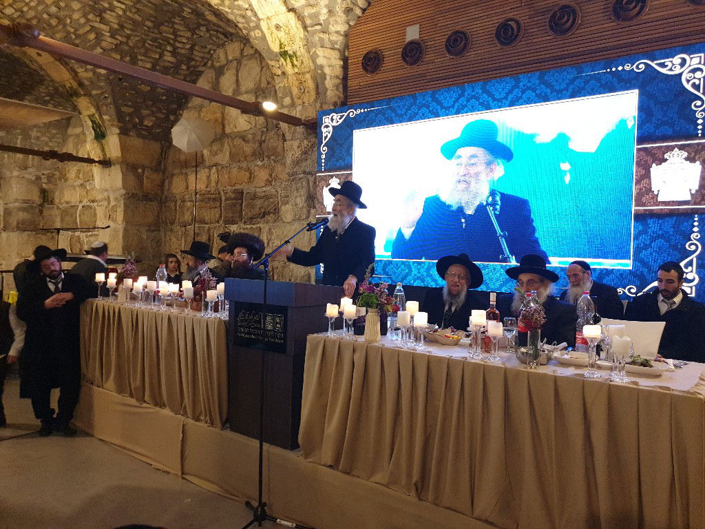 סיום הש"ס של הרב דוד זיכרמן בכותל המערבי