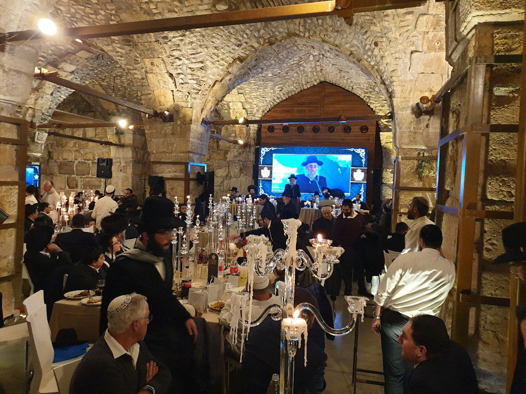 סיום הש"ס של הרב דוד זיכרמן בכותל המערבי