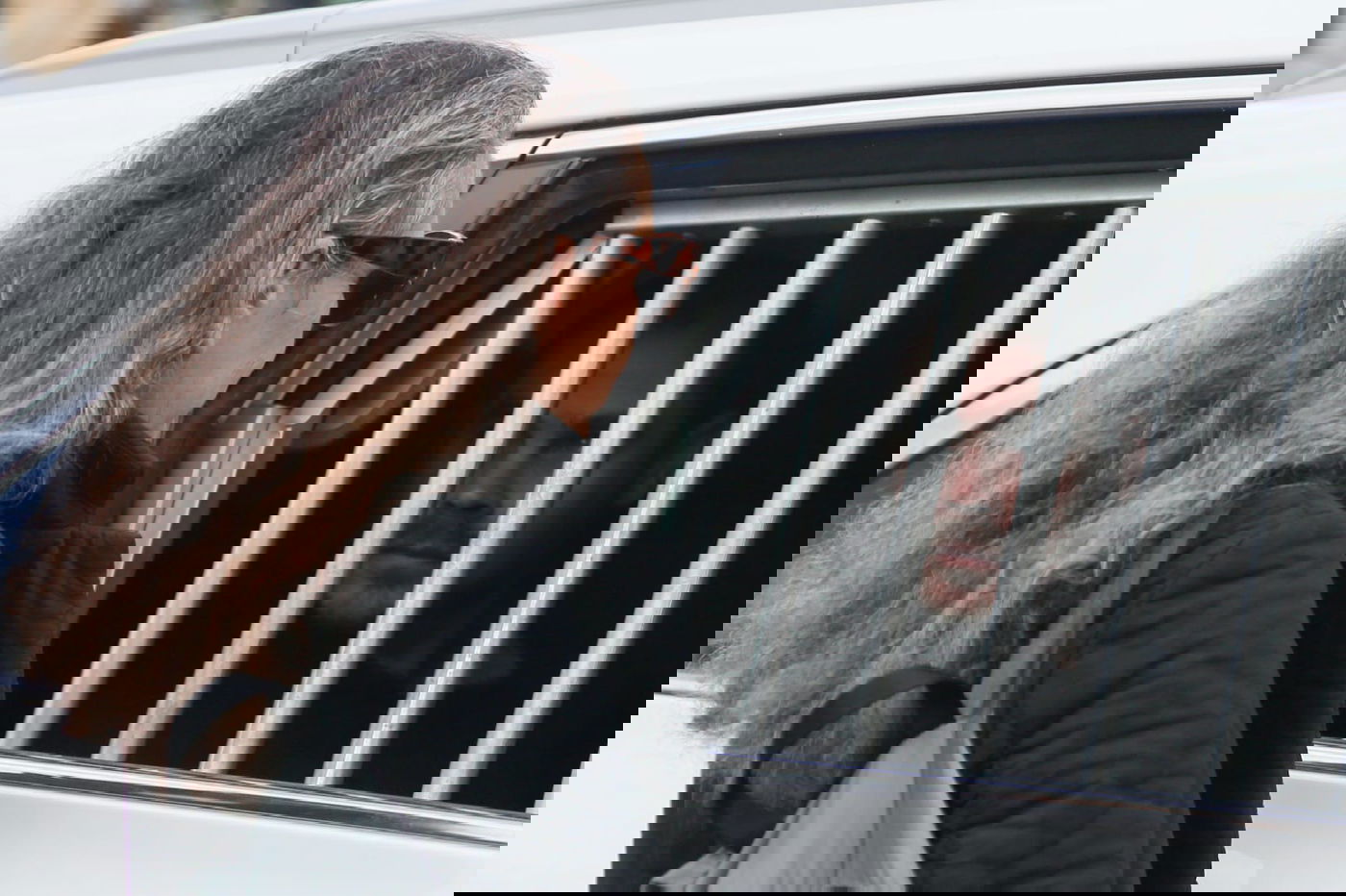 חבר מערכת 'הארץ' קורא לאלימות כלפי חיילי צה"ל