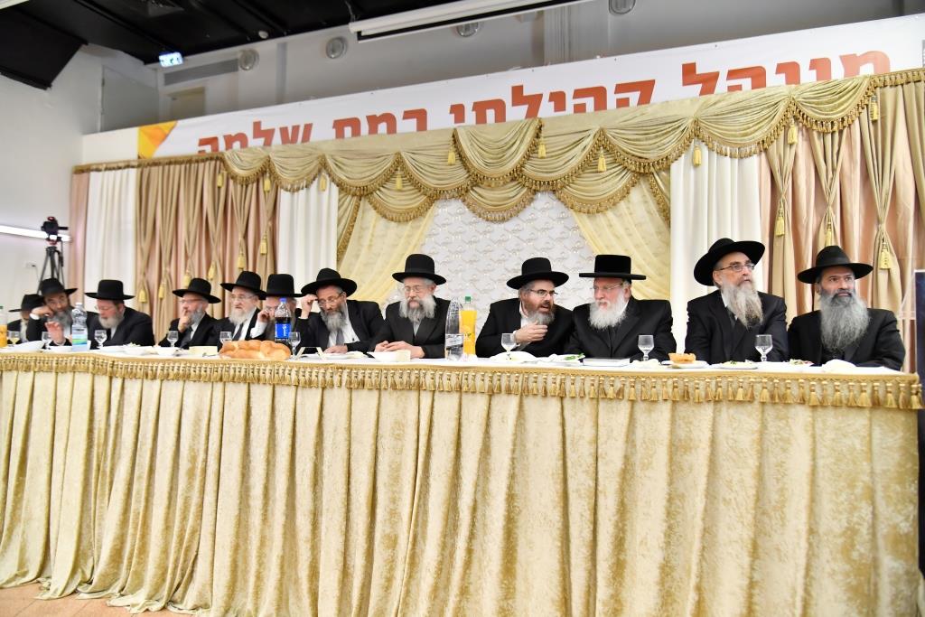 מאות סיימו את הש"ס בשכונת רמת שלמה