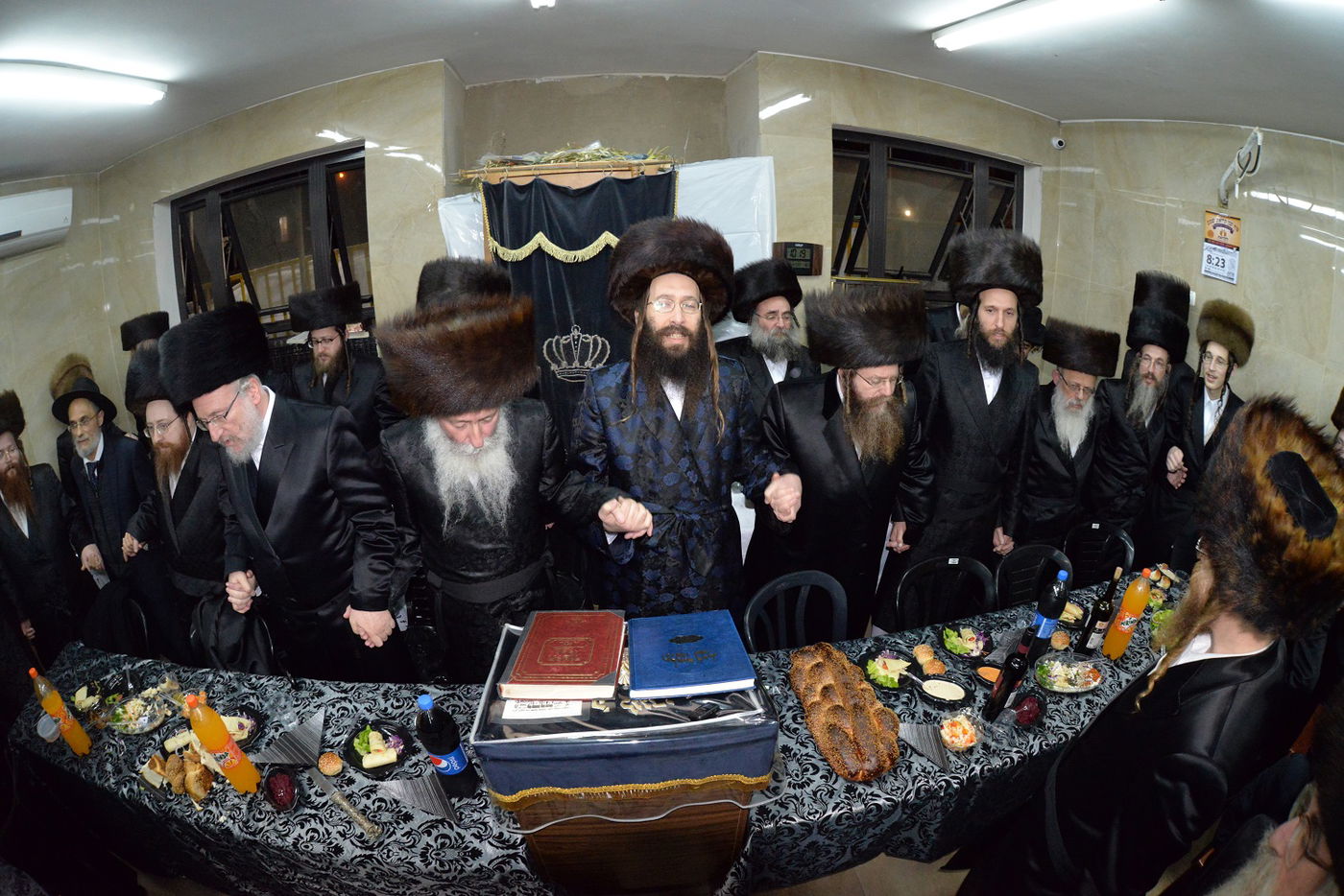 בבית המדרש 'היכל יצחק' - ספינקא סיימו ש"ס