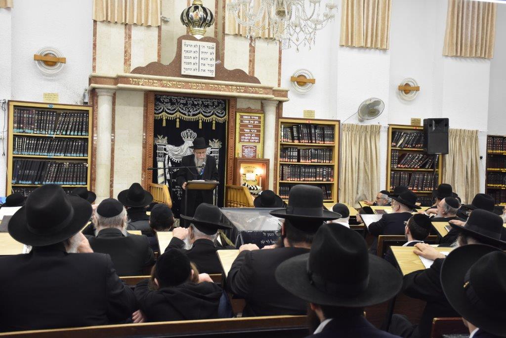 הרבנים הגיעו להספיד את 'הצדיק מבני ברק'